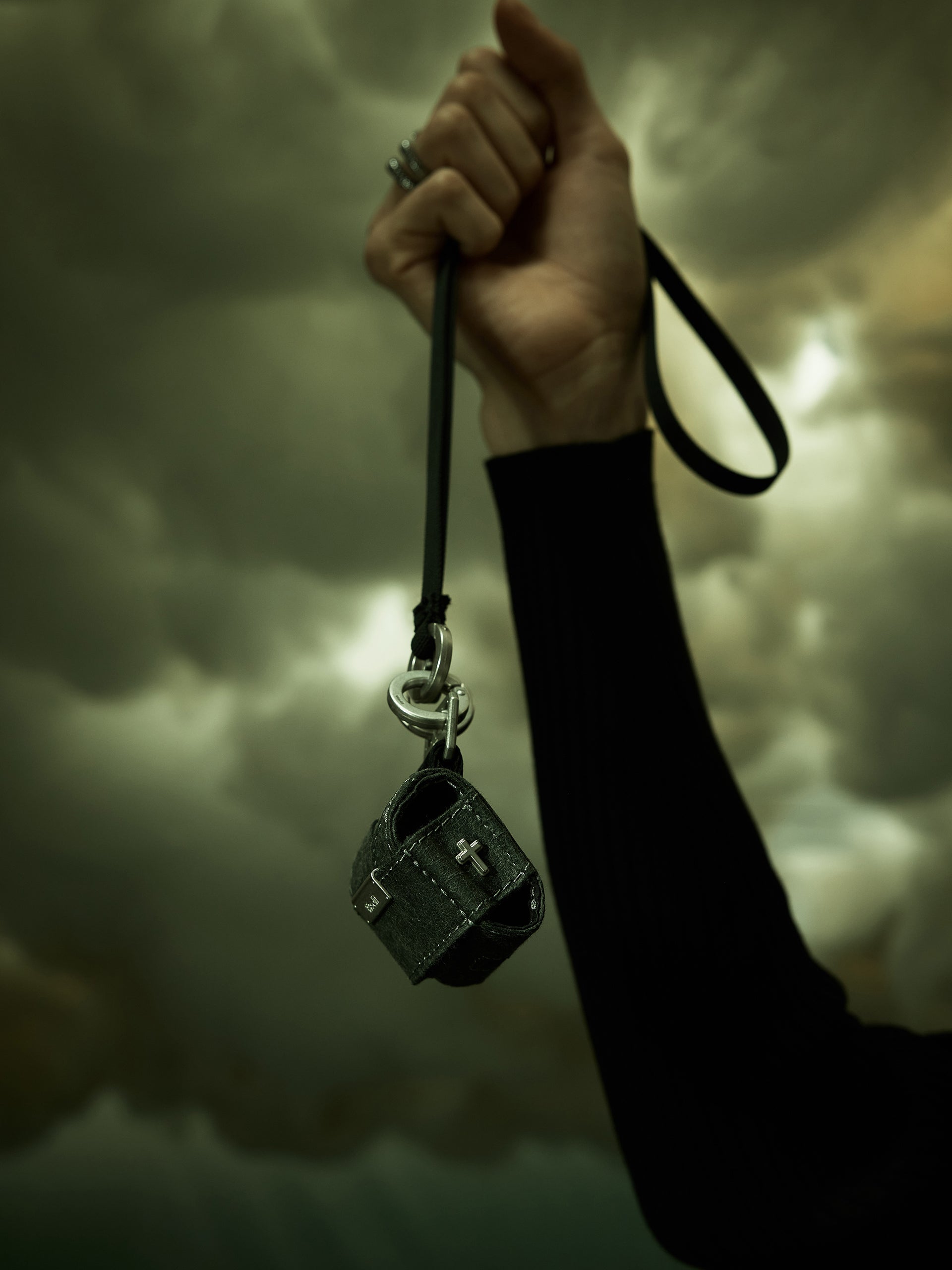 Solif - Kraft Textured Paper AirPod Case | Land Of Dawn