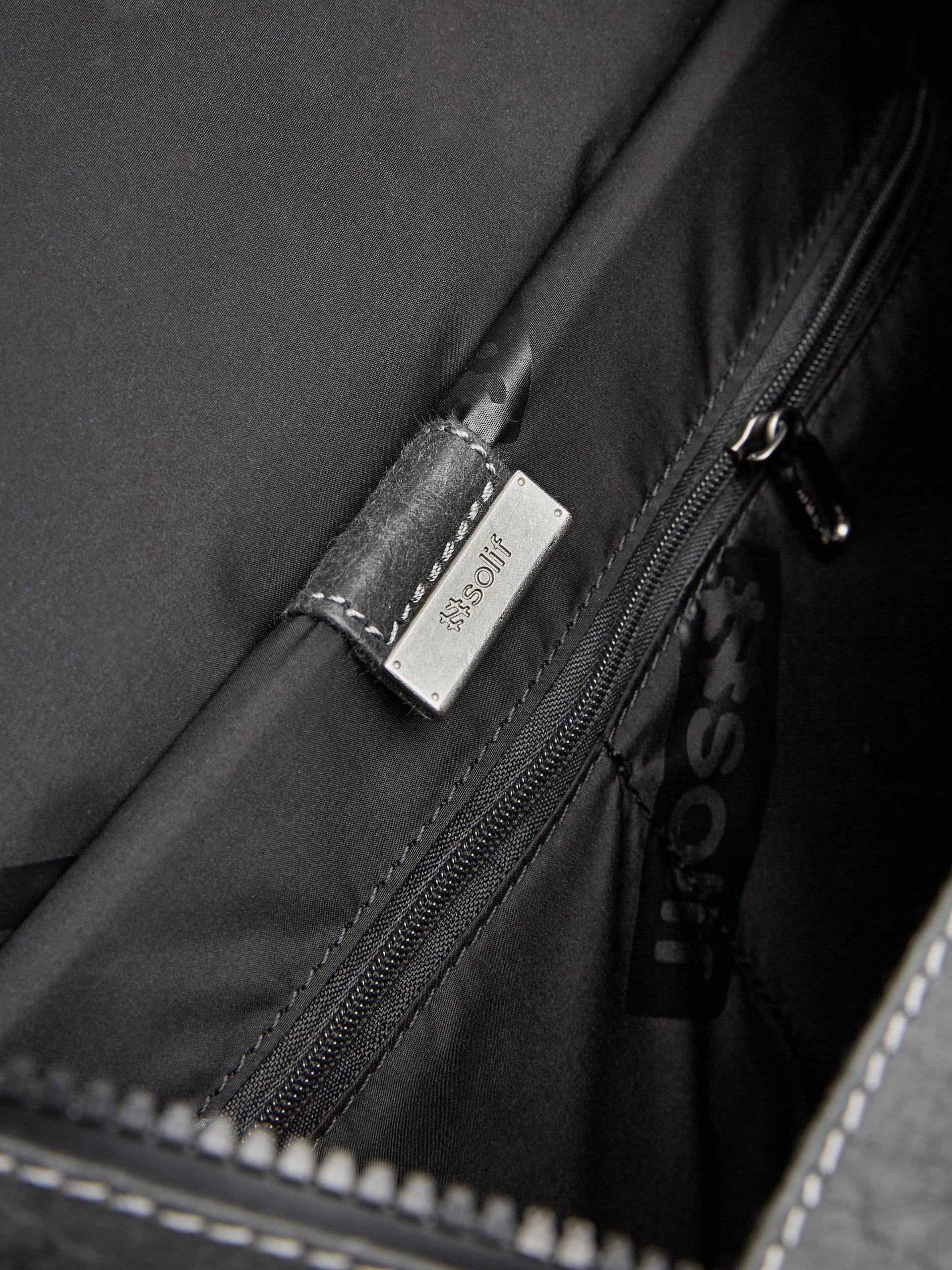 Solif - Obsidian Backpack | Land Of Dawn