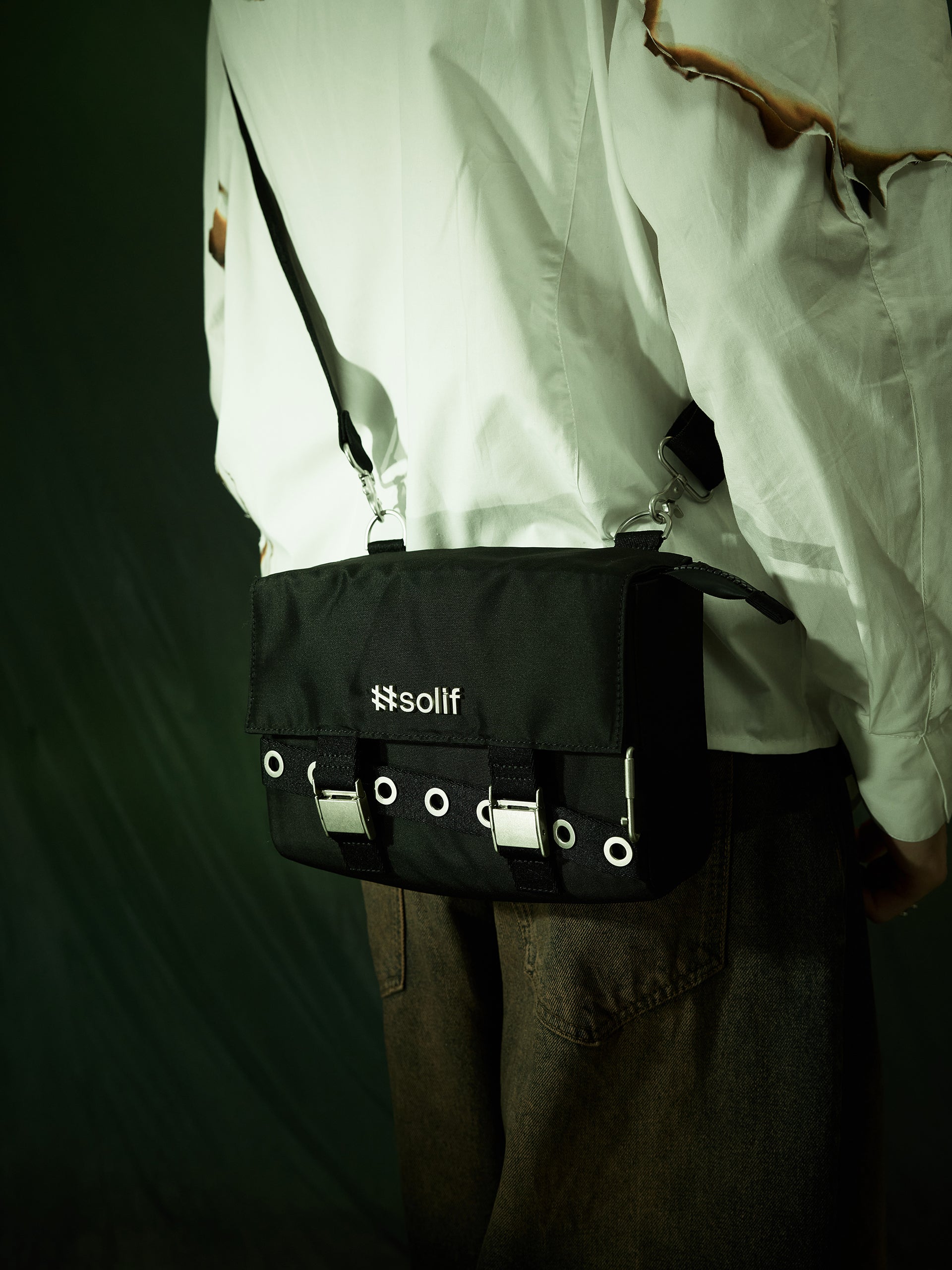 Solif - Messenger Box Bag | Absurd Fisherman