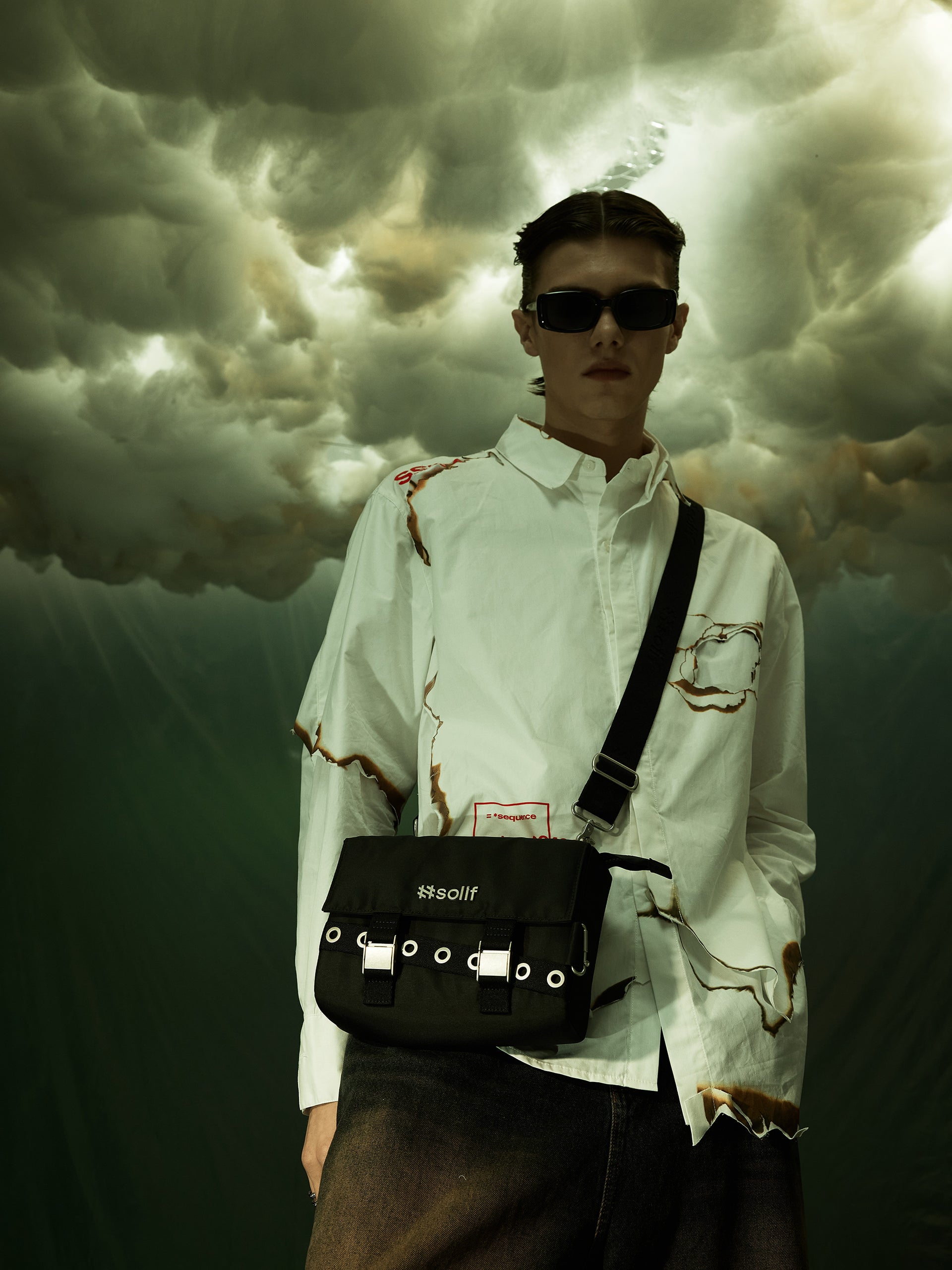 Solif - Messenger Box Bag | Absurd Fisherman