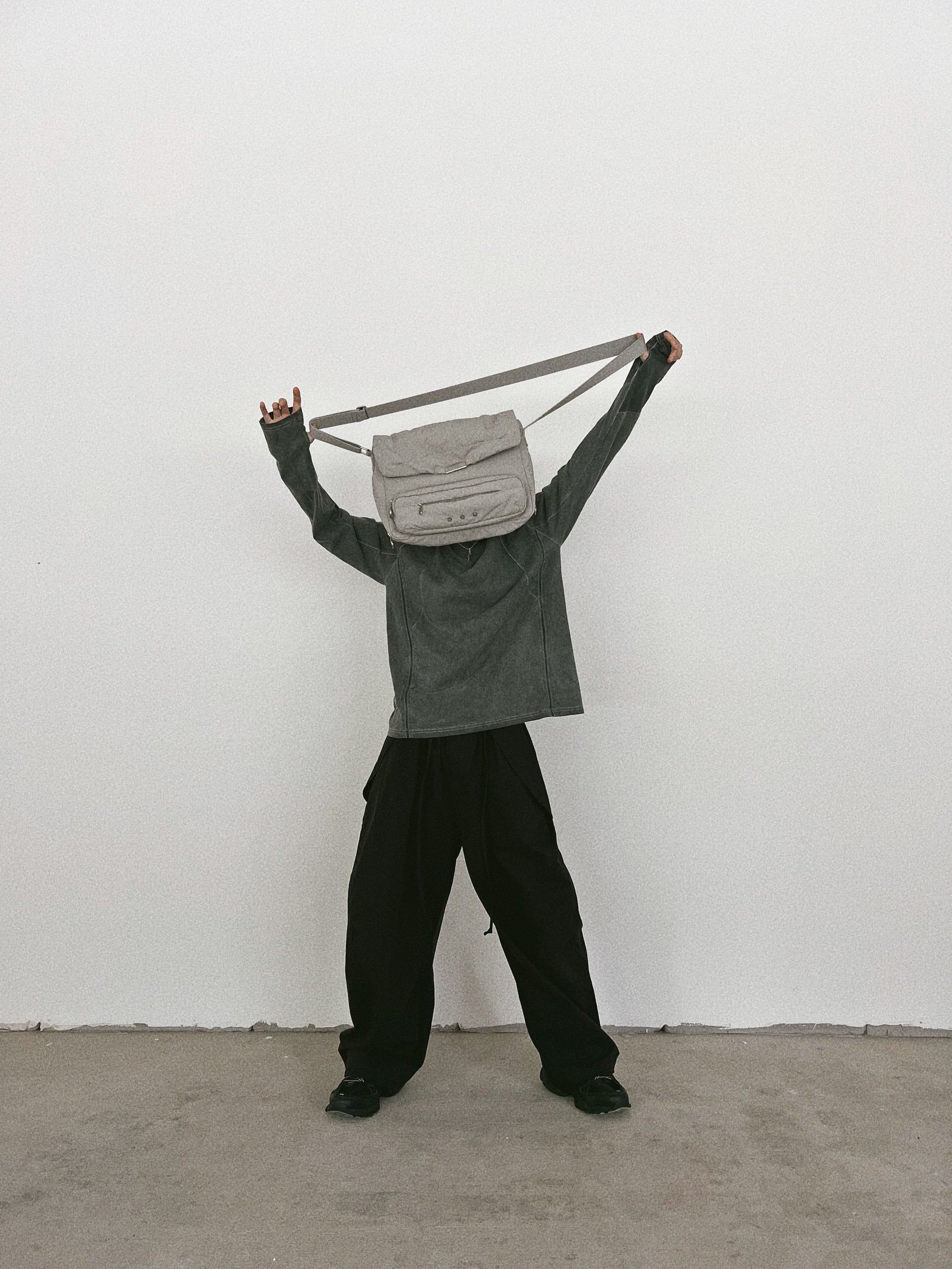 Solif - DEVOUR Side-Expand Messenger| Puppetteer