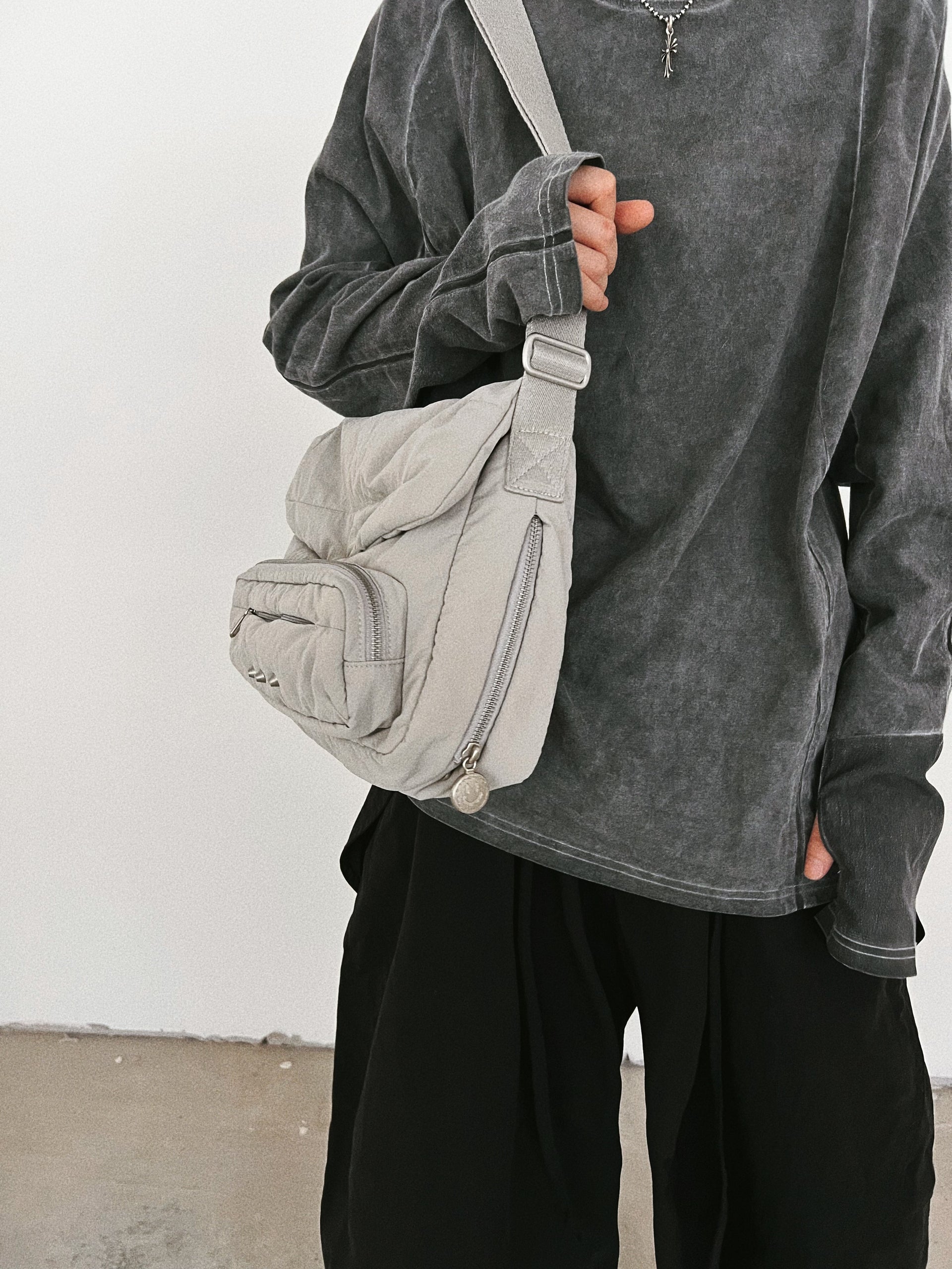 Solif - DEVOUR Side-Expand Messenger| Puppetteer