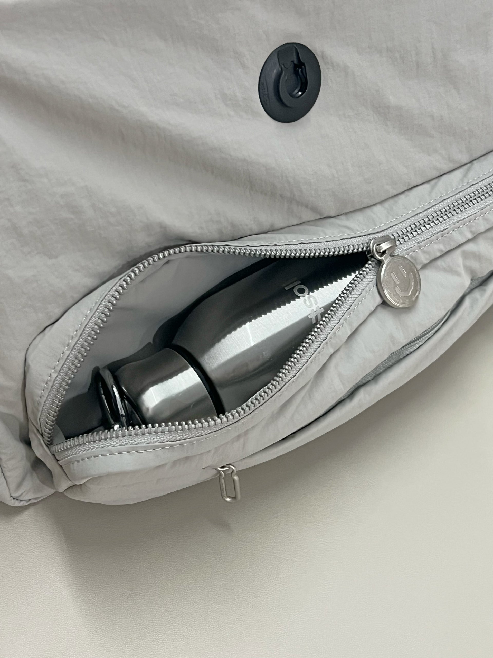 Solif - DEVOUR Side-Expand Messenger| Puppetteer