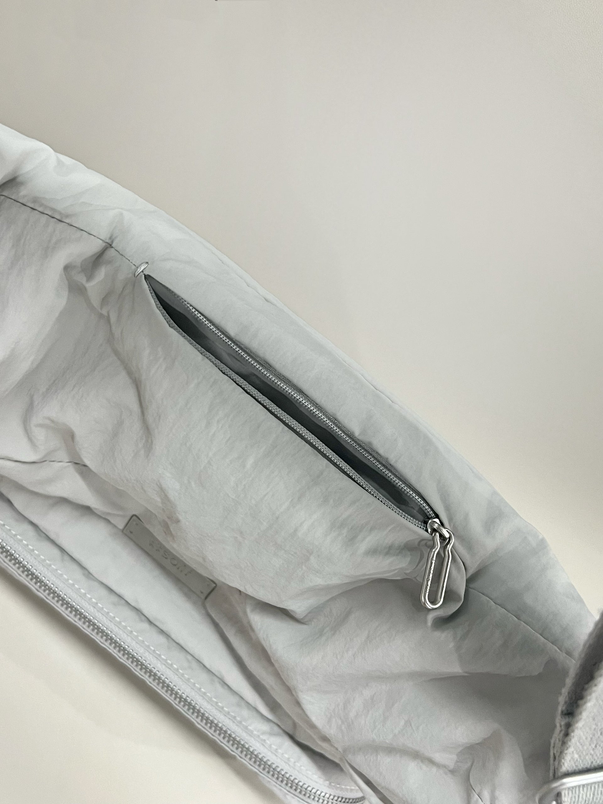 Solif - DEVOUR Side-Expand Messenger| Puppetteer